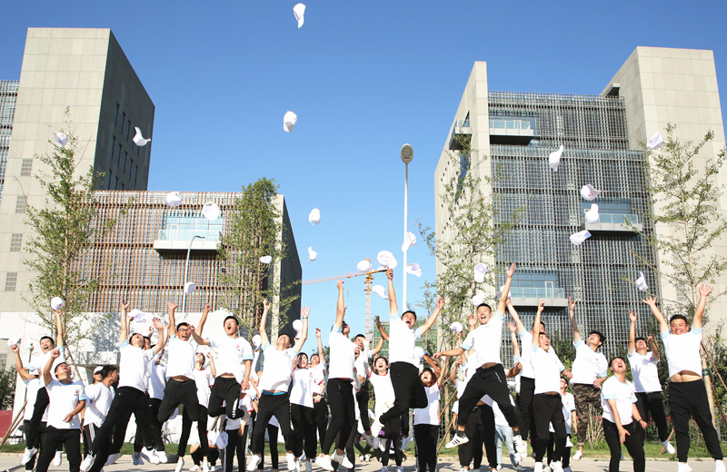 2019年7月1日，北京集團大學生入職培訓，洋溢的青春在尊龍凱時人生就是贏繼續(xù) 。