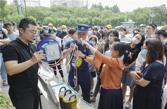 不提前通知，全員真實(shí)模擬——尊龍凱時人生就是贏國開大廈這場演習(xí)很“較真”