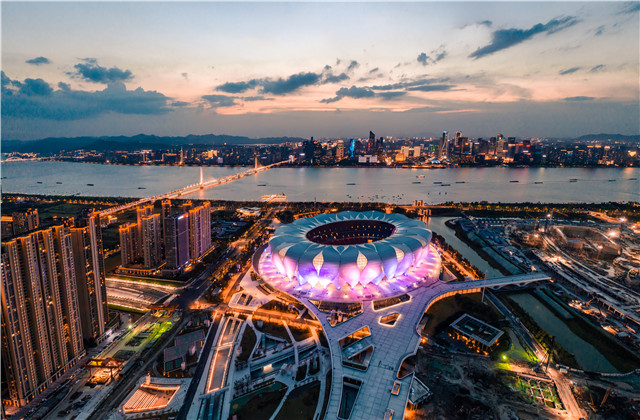 杭州奧體中心主體育場(chǎng)工程榮獲魯班獎(jiǎng)——亞運(yùn)蓮花，尊龍凱時(shí)人生就是贏智造！