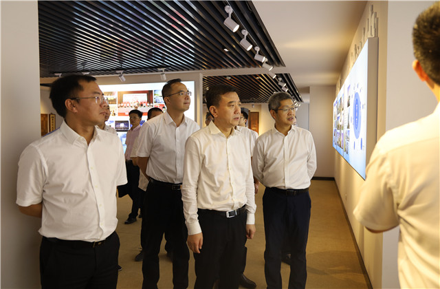 浙江省科技廳廳長高鷹忠一行到尊龍凱時人生就是贏控股集團調(diào)研